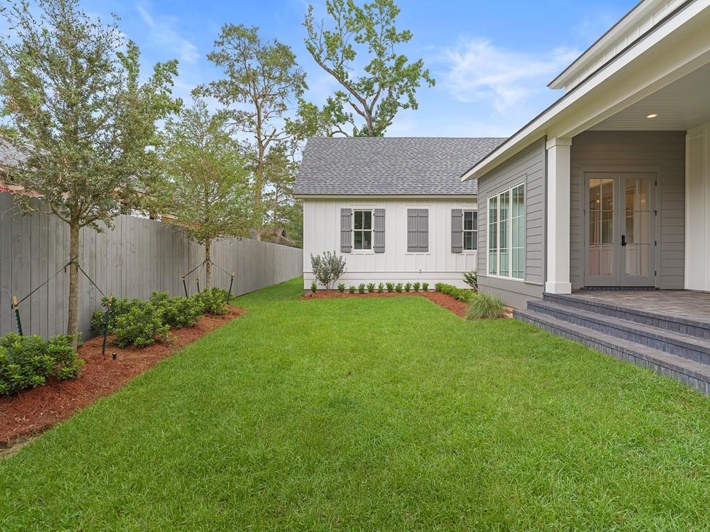 1214 S JAHNCKE Avenue