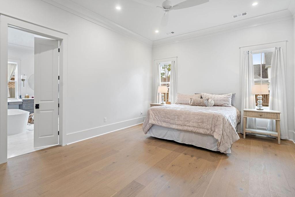 1214 S JAHNCKE Avenue