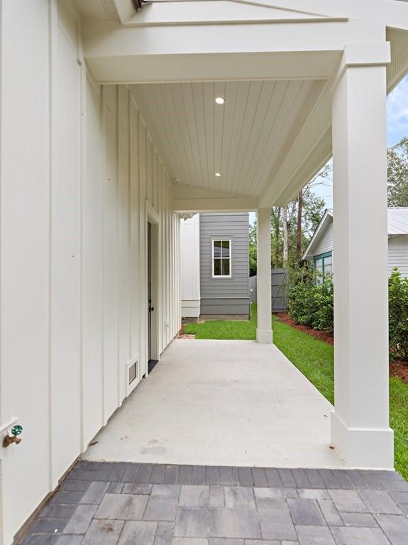 1214 S JAHNCKE Avenue