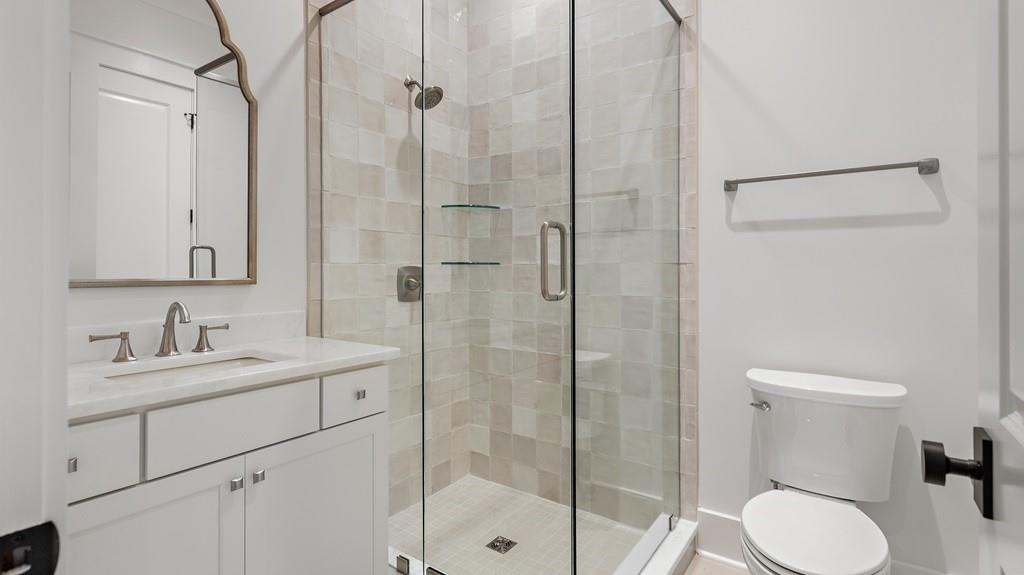 1214 S JAHNCKE Avenue