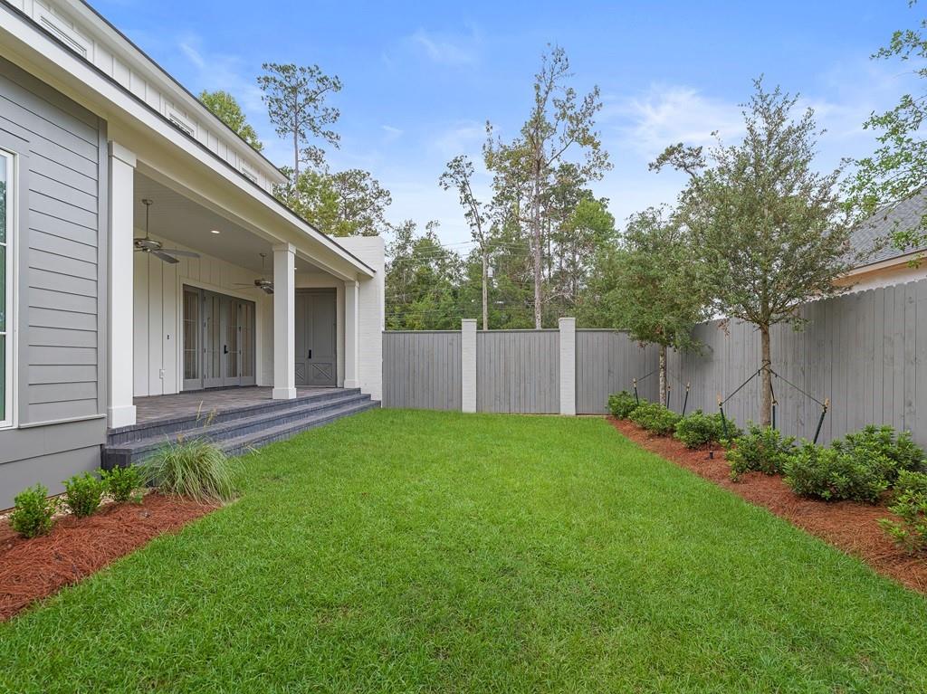 1214 S JAHNCKE Avenue