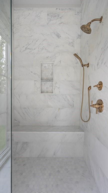 1214 S JAHNCKE Avenue