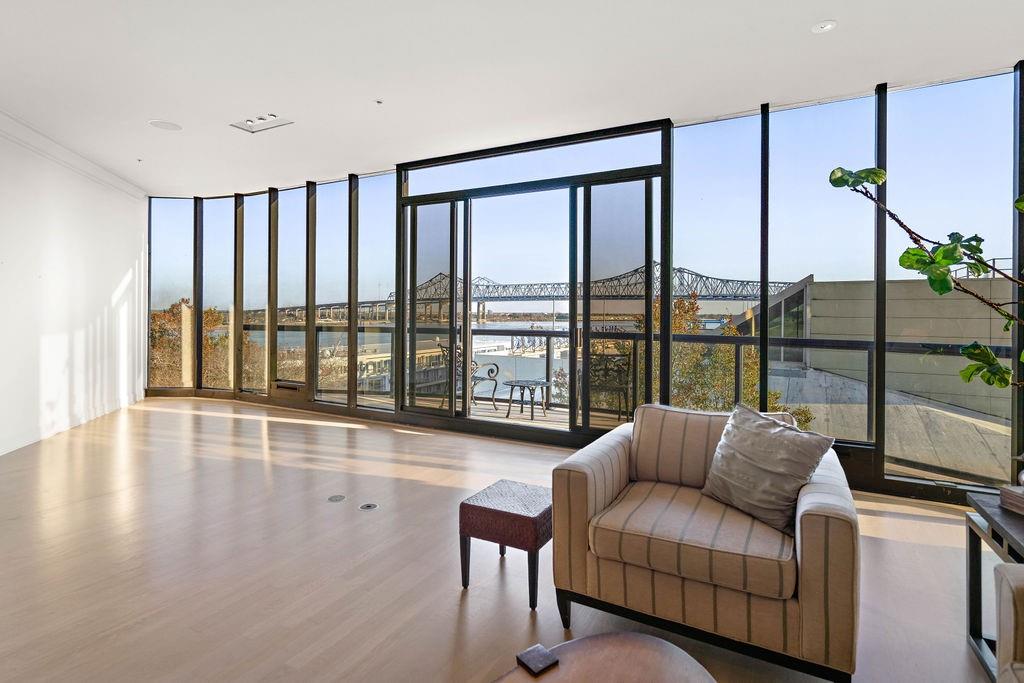 600 PORT OF ORLEANS Place 3B