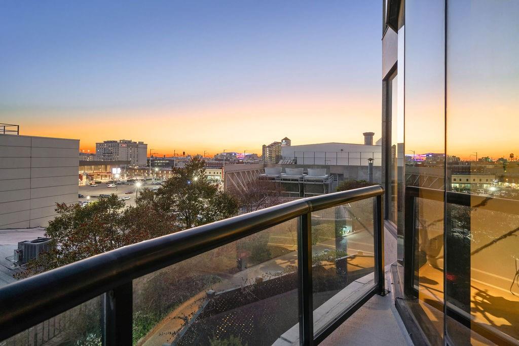 600 PORT OF ORLEANS Place 3B