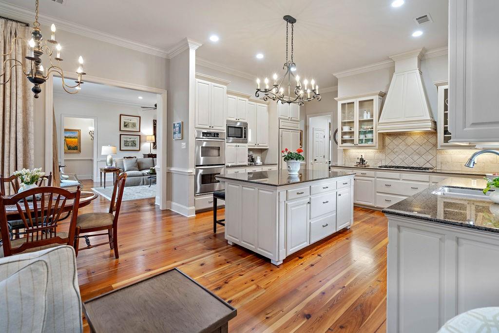 445 PENCARROW Circle