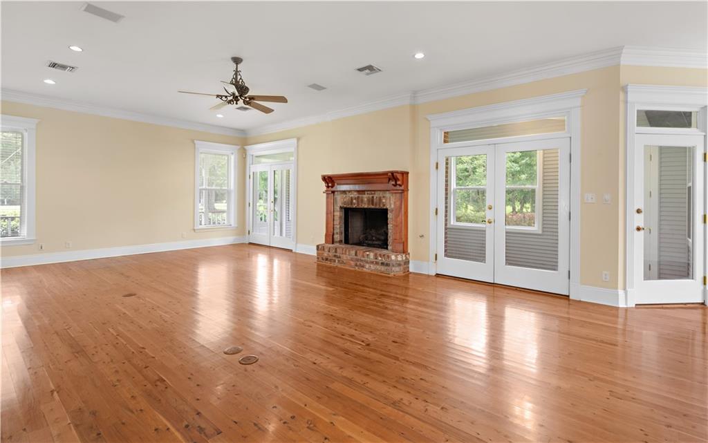 15 BRADY ISLAND Lane