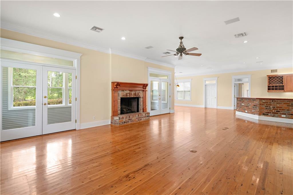 15 BRADY ISLAND Lane