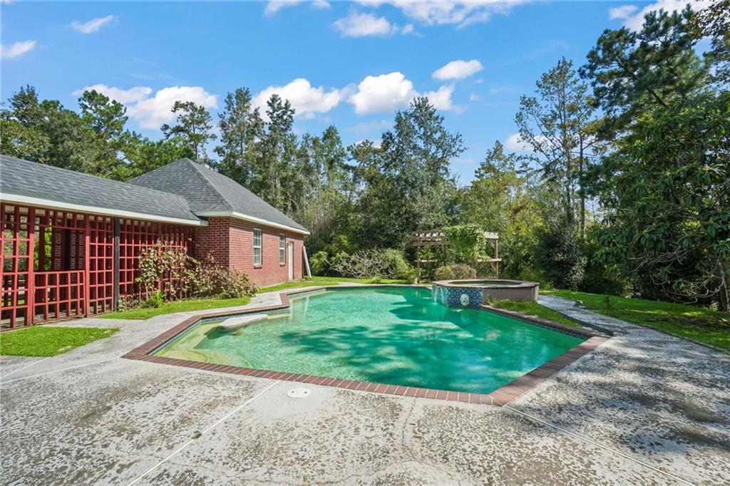 30 RIVER CYPRESS Lane