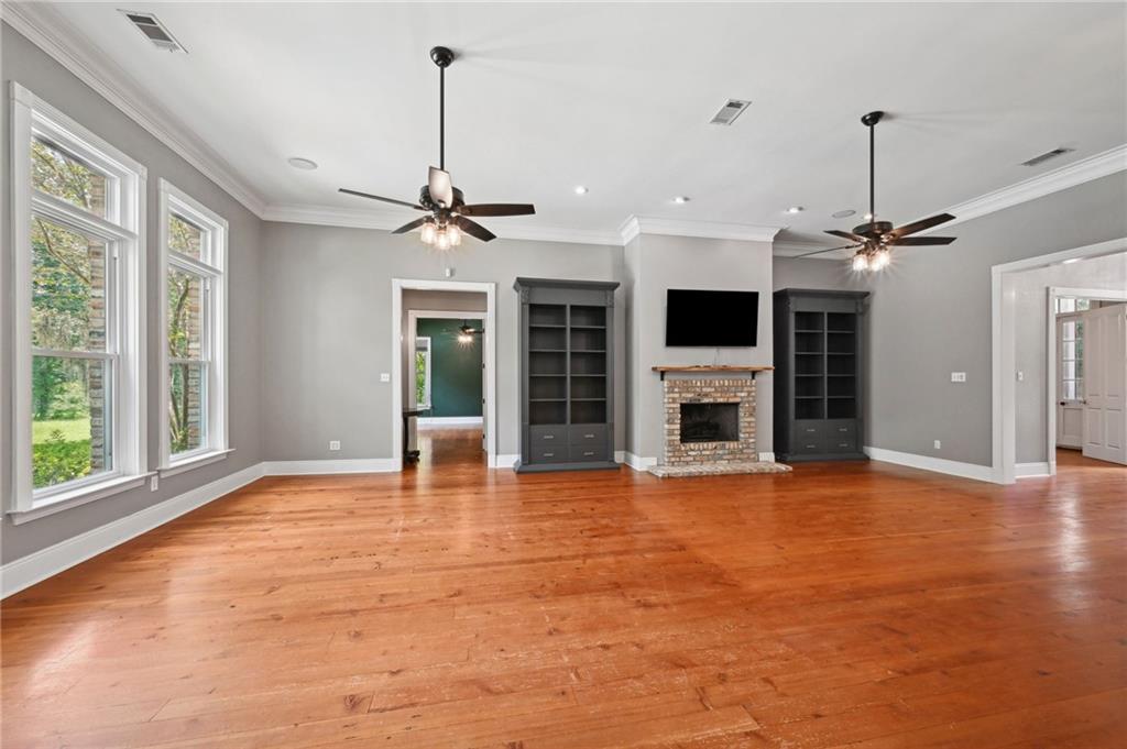 429 SCOTCHPINE Drive