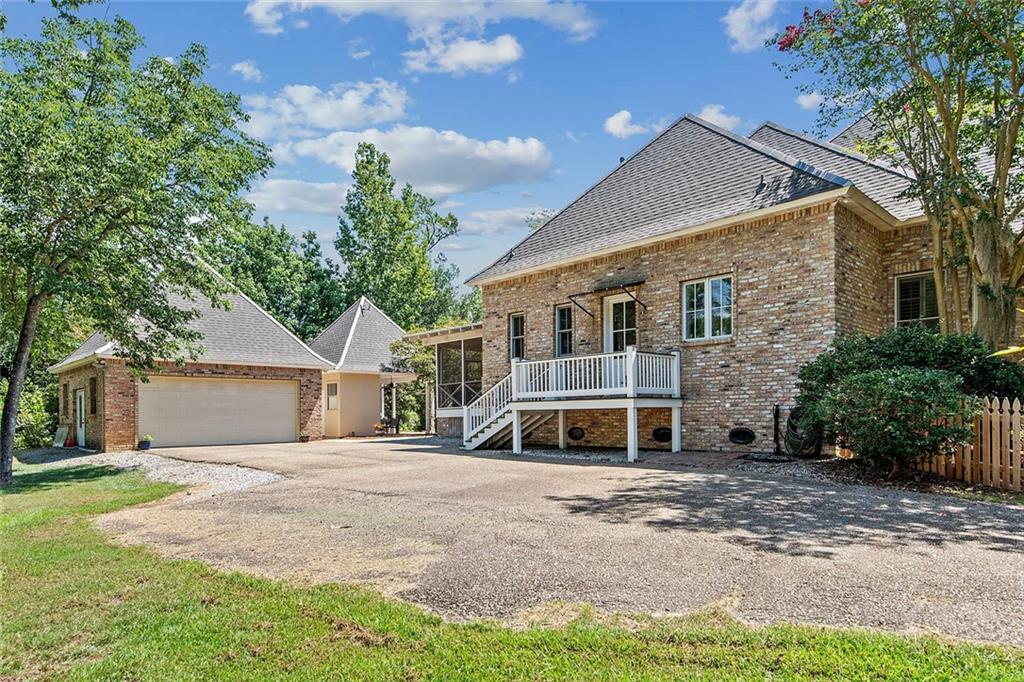 429 SCOTCHPINE Drive