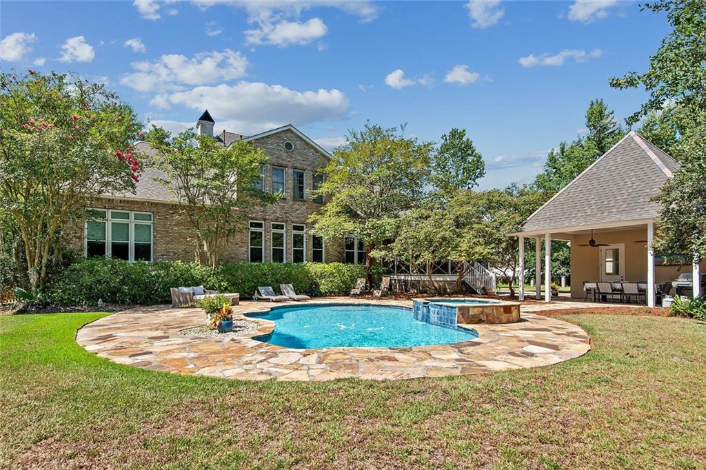 429 SCOTCHPINE Drive