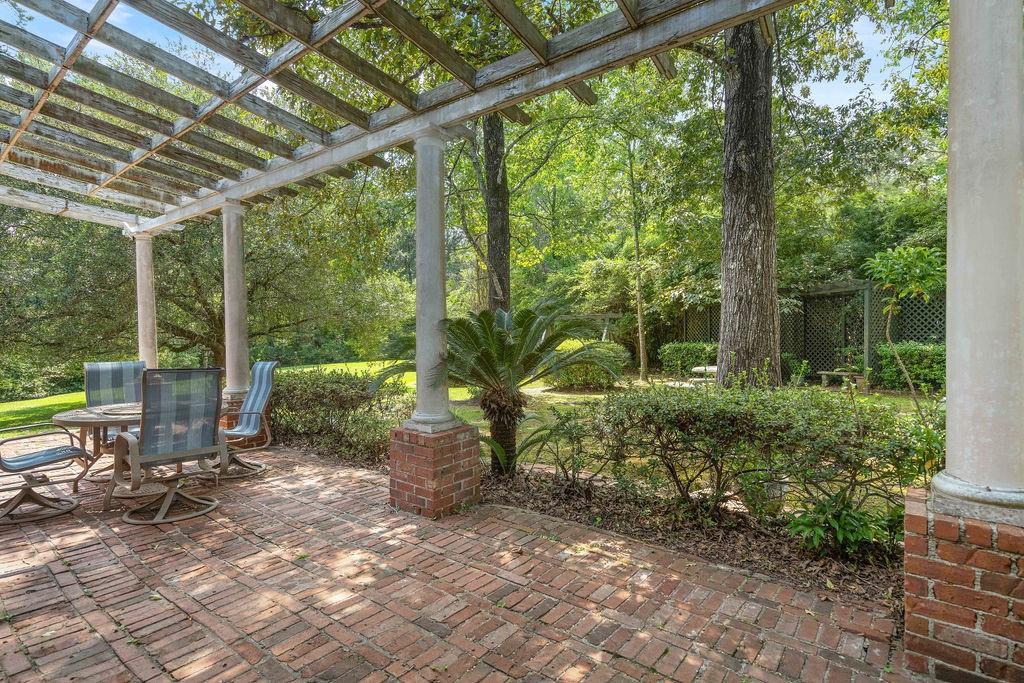 76 RIVERBEND Drive