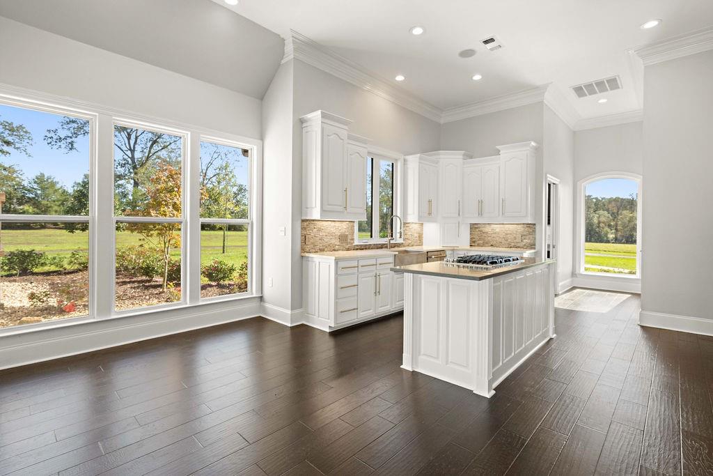 18261 HIGHWAY 10 Highway