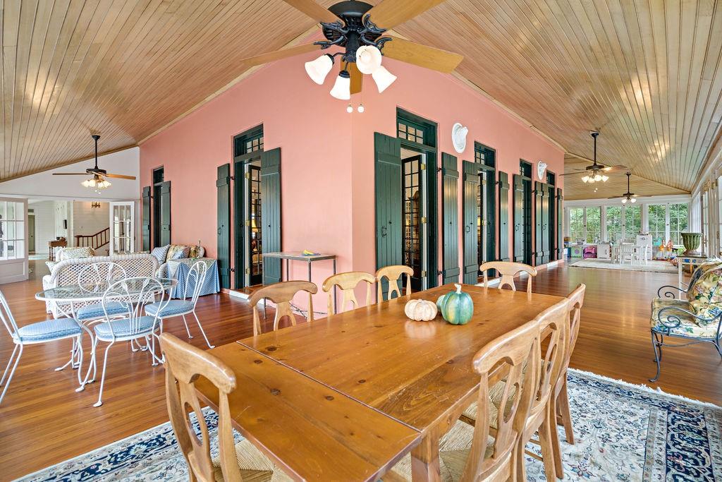 70511 RIVERSIDE Drive