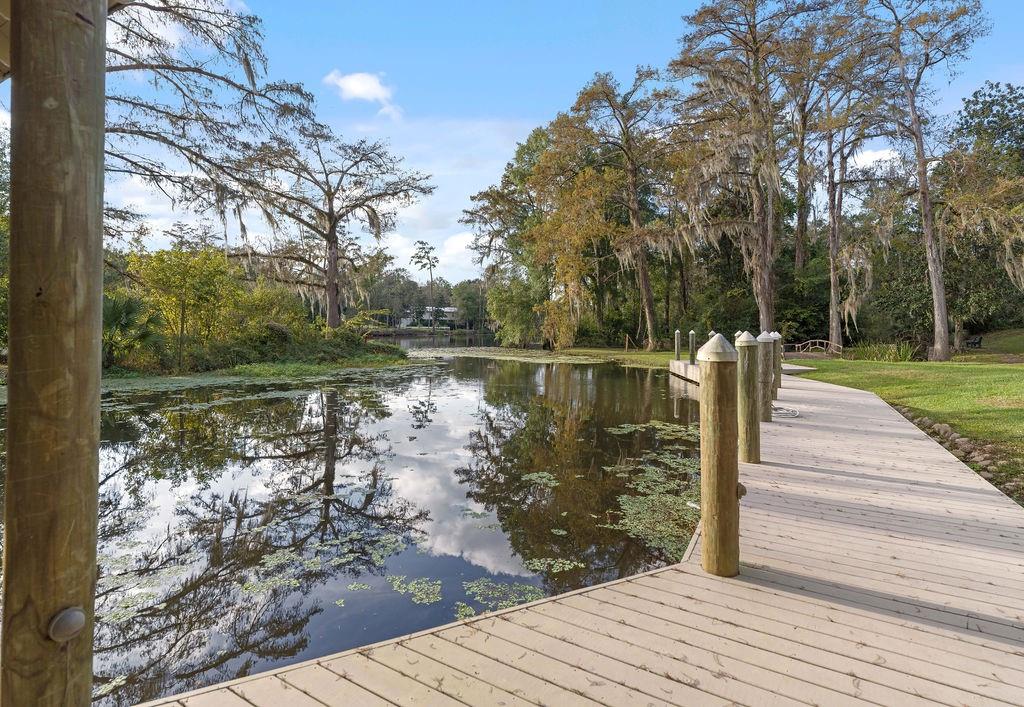 70511 RIVERSIDE Drive