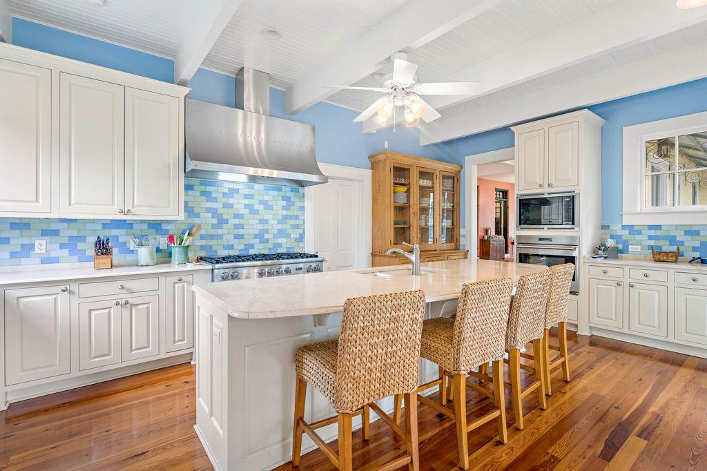 70511 RIVERSIDE Drive