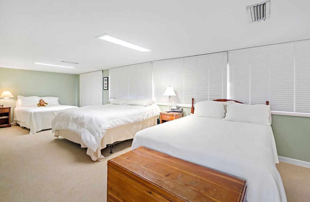 70511 RIVERSIDE Drive