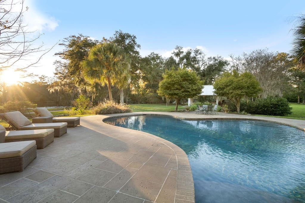 70511 RIVERSIDE Drive