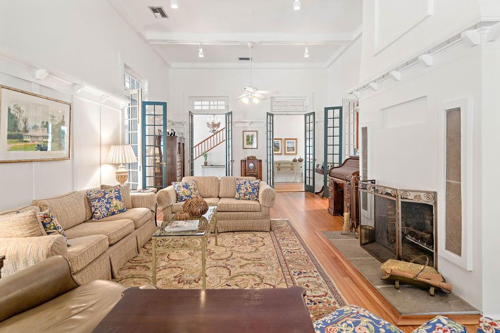 70511 RIVERSIDE Drive