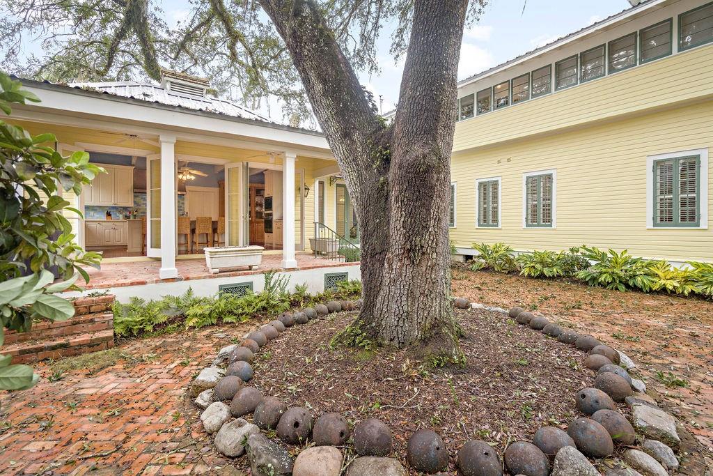 70511 RIVERSIDE Drive