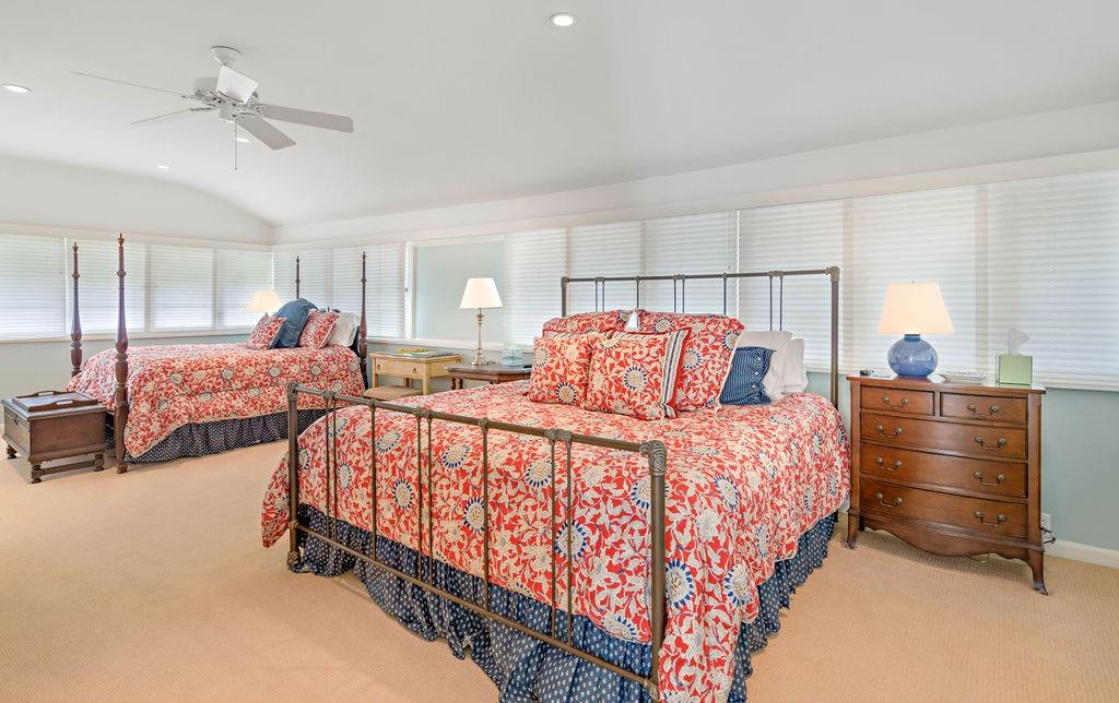 70511 RIVERSIDE Drive