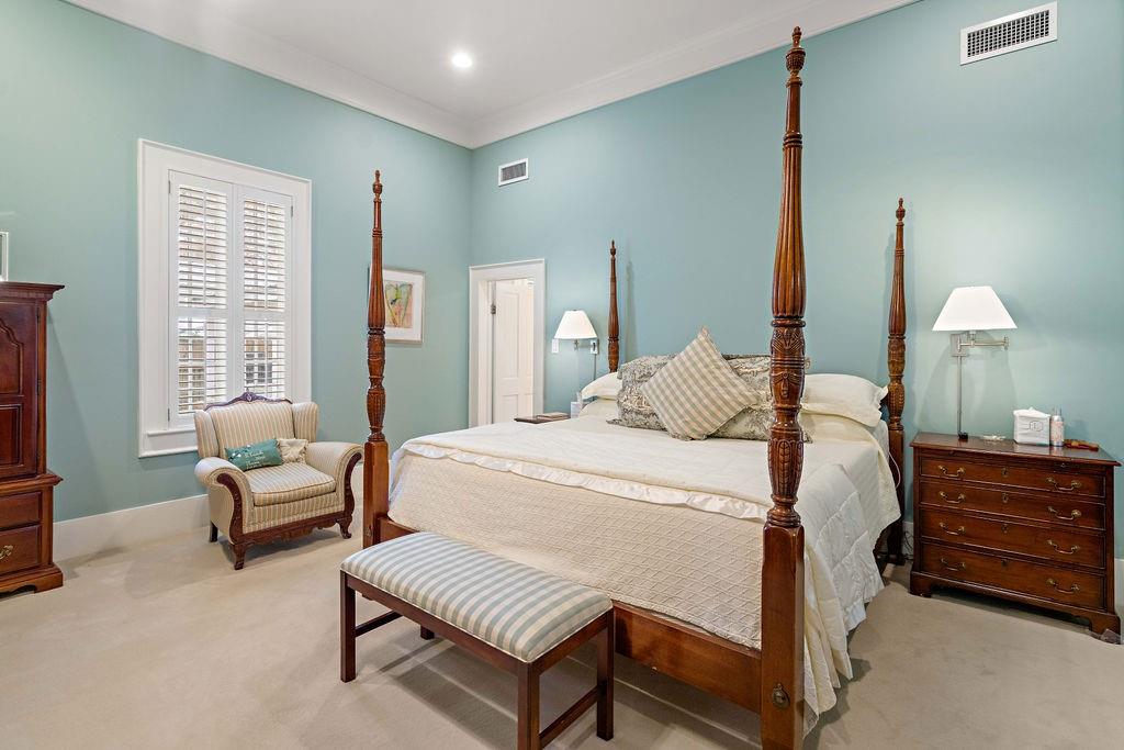 70511 RIVERSIDE Drive