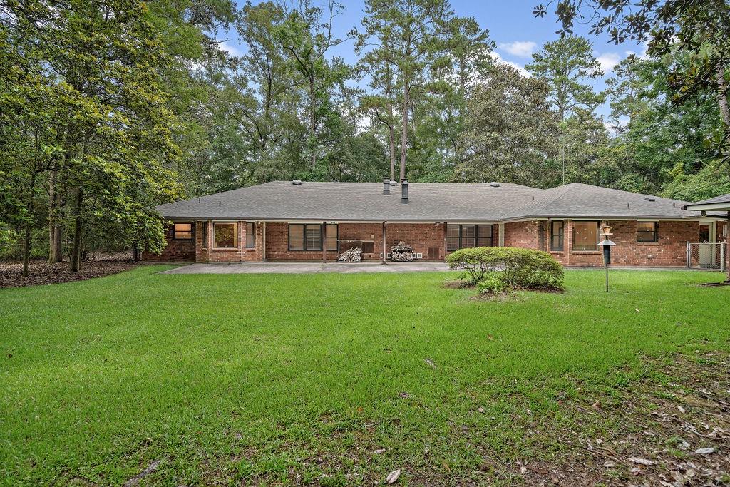 9 ELIZABETH Drive