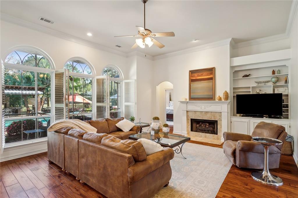 344 WINCHESTER Circle