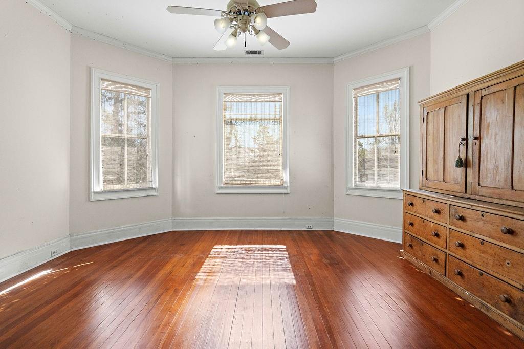 517 S AMERICA Street