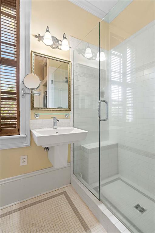 517 S AMERICA Street