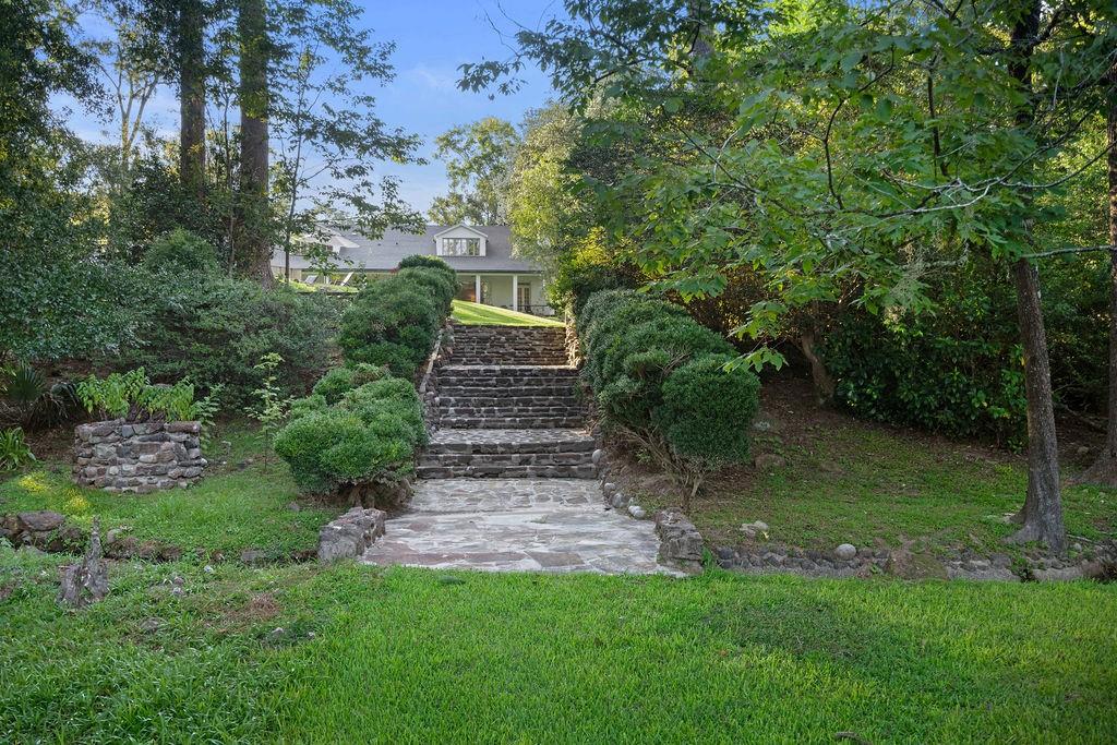 302 S AMERICA Street