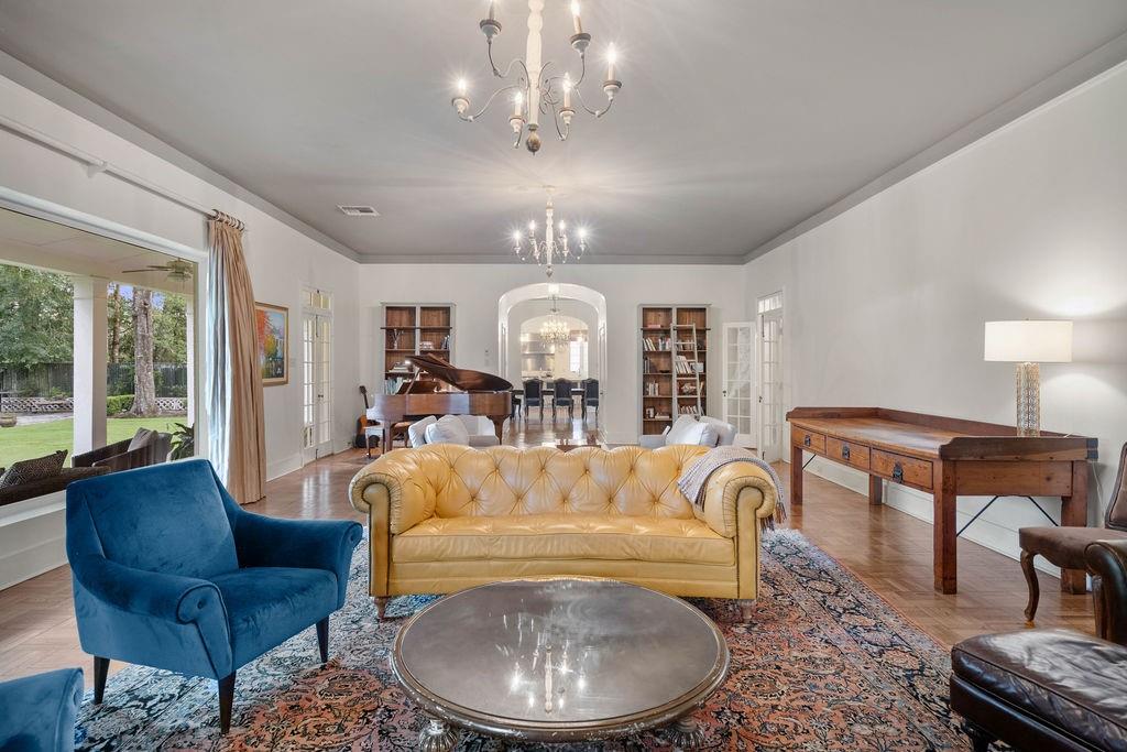 302 S AMERICA Street