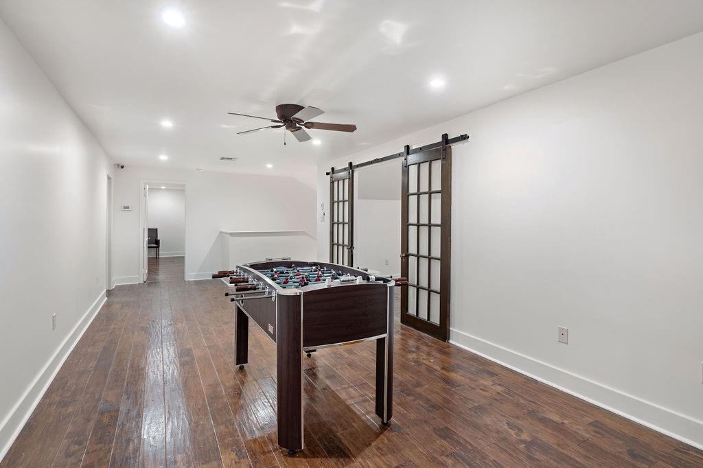 302 S AMERICA Street