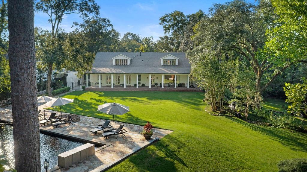 302 S AMERICA Street