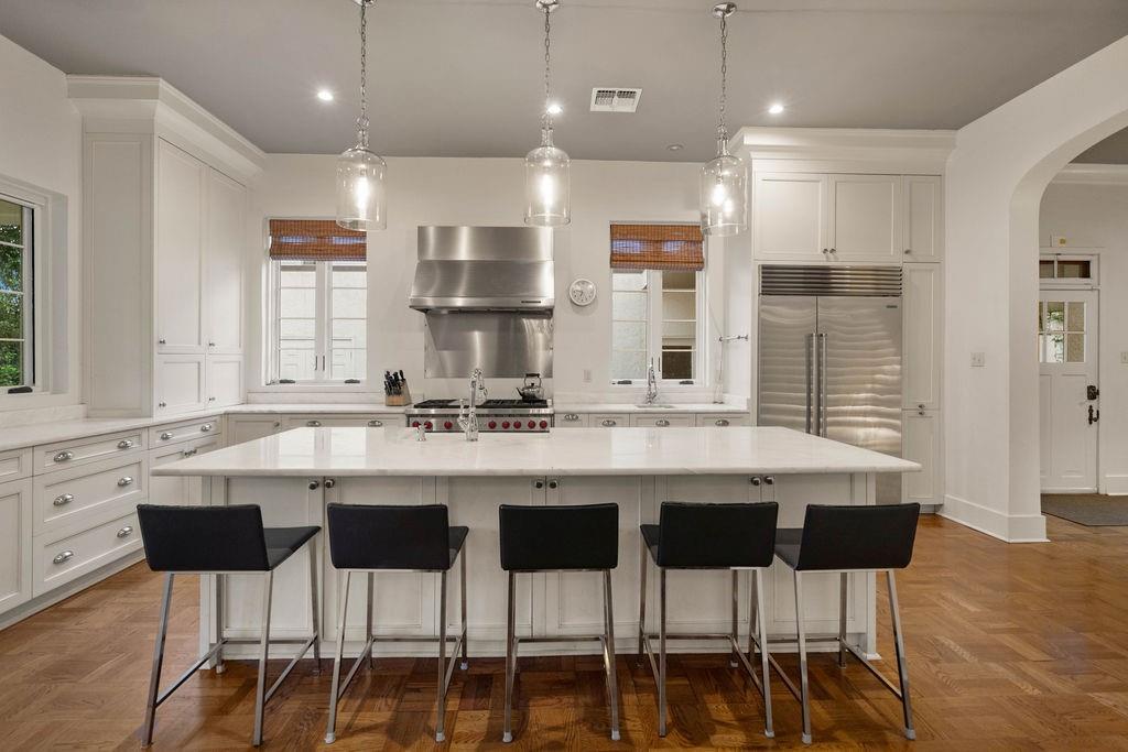 302 S AMERICA Street