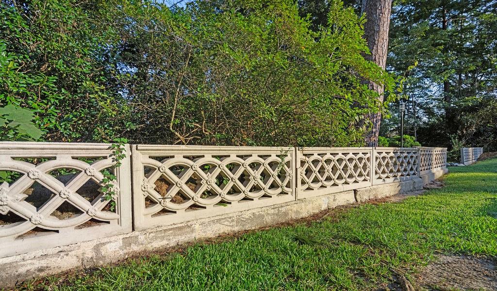 302 S AMERICA Street