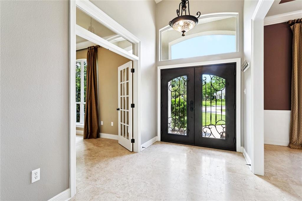 381 STONEHAVEN Drive