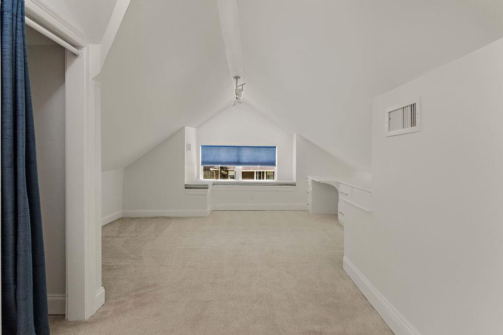204 W 15TH Avenue