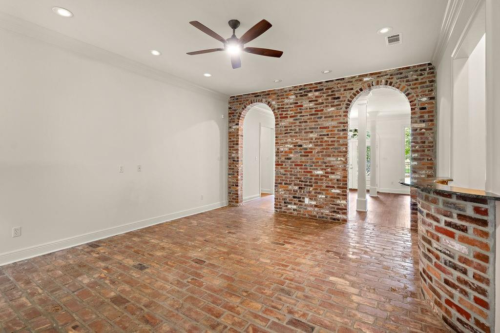 605 OLD LANDING Road