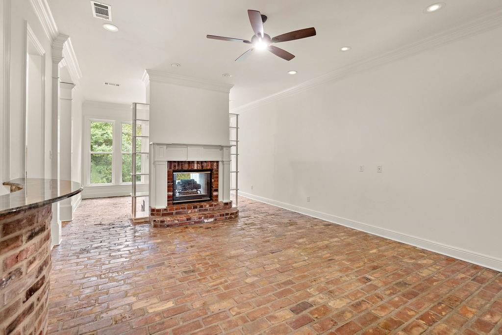 605 OLD LANDING Road