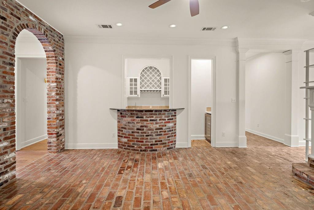 605 OLD LANDING Road