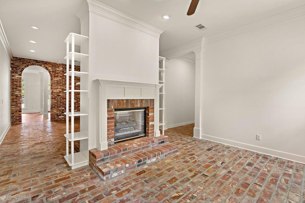 605 OLD LANDING Road