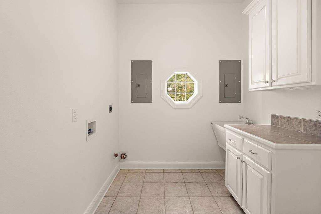 605 OLD LANDING Road