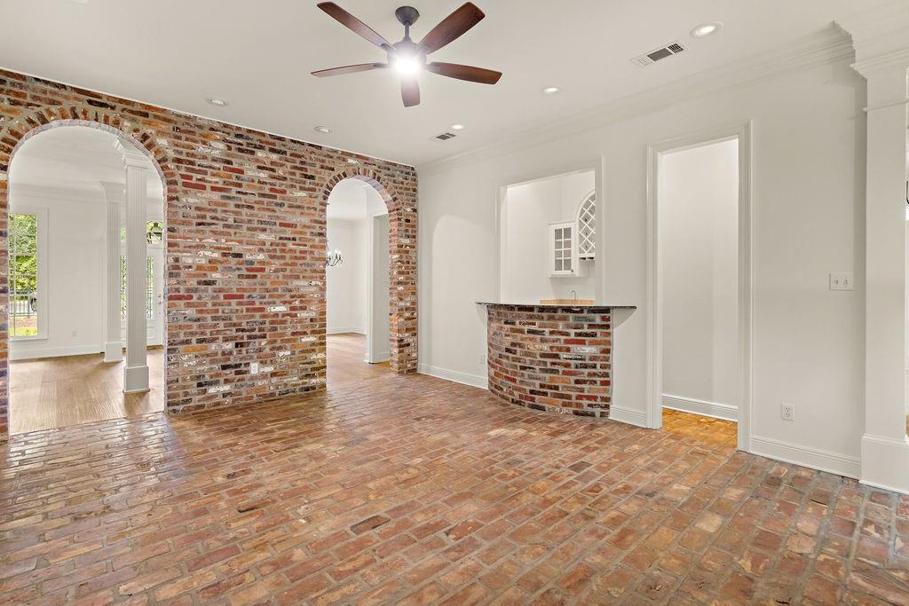 605 OLD LANDING Road