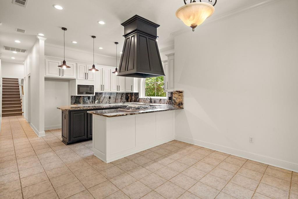 605 OLD LANDING Road