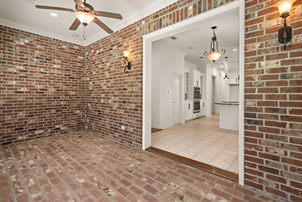 605 OLD LANDING Road