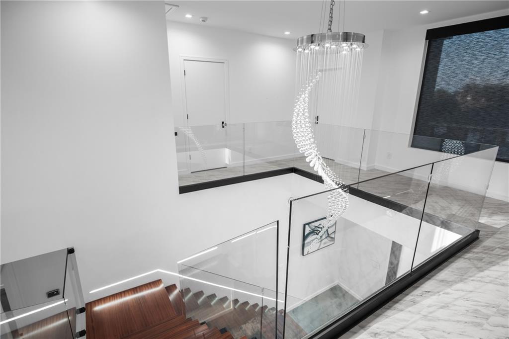 1900 GIUFFRIAS Avenue