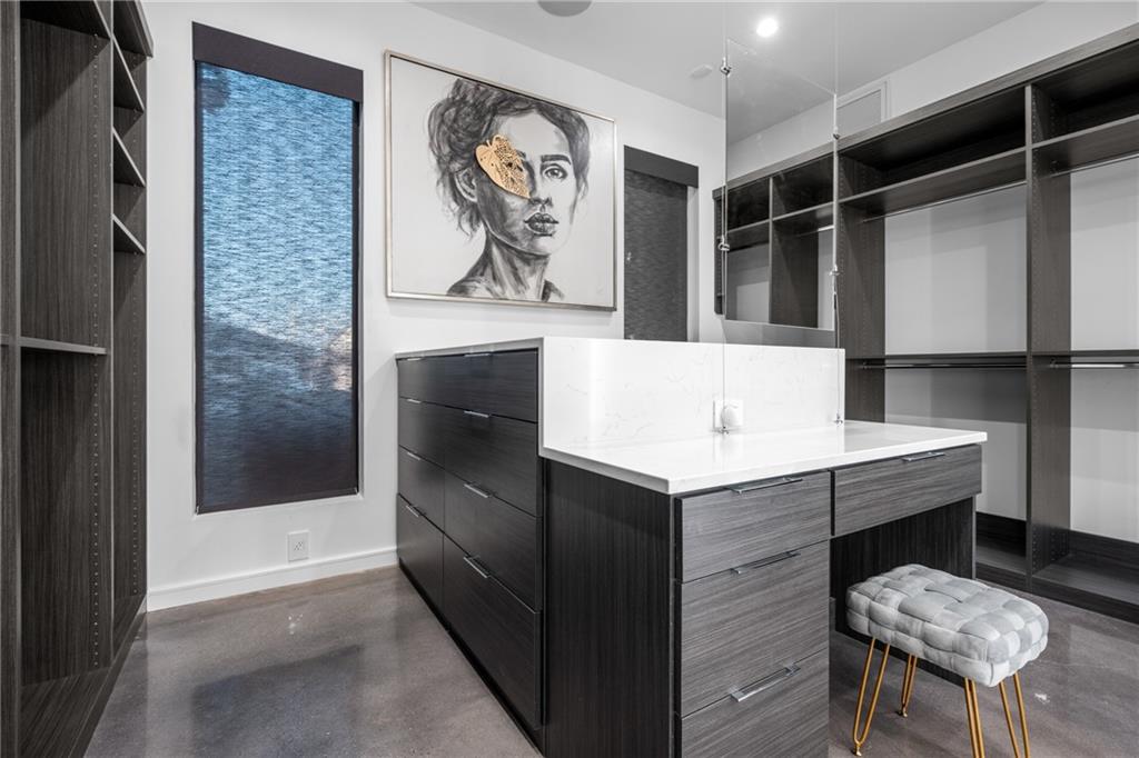 1900 GIUFFRIAS Avenue