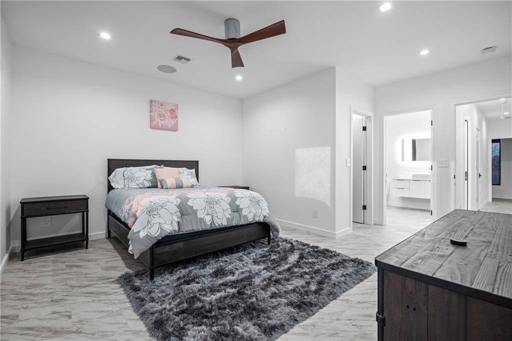 1900 GIUFFRIAS Avenue