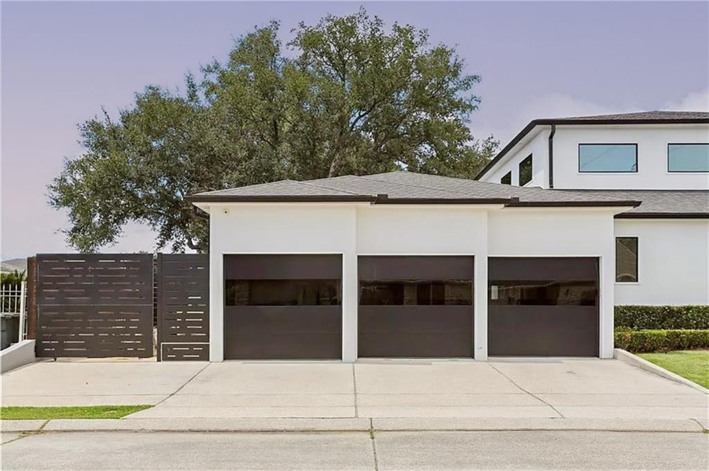 1900 GIUFFRIAS Avenue